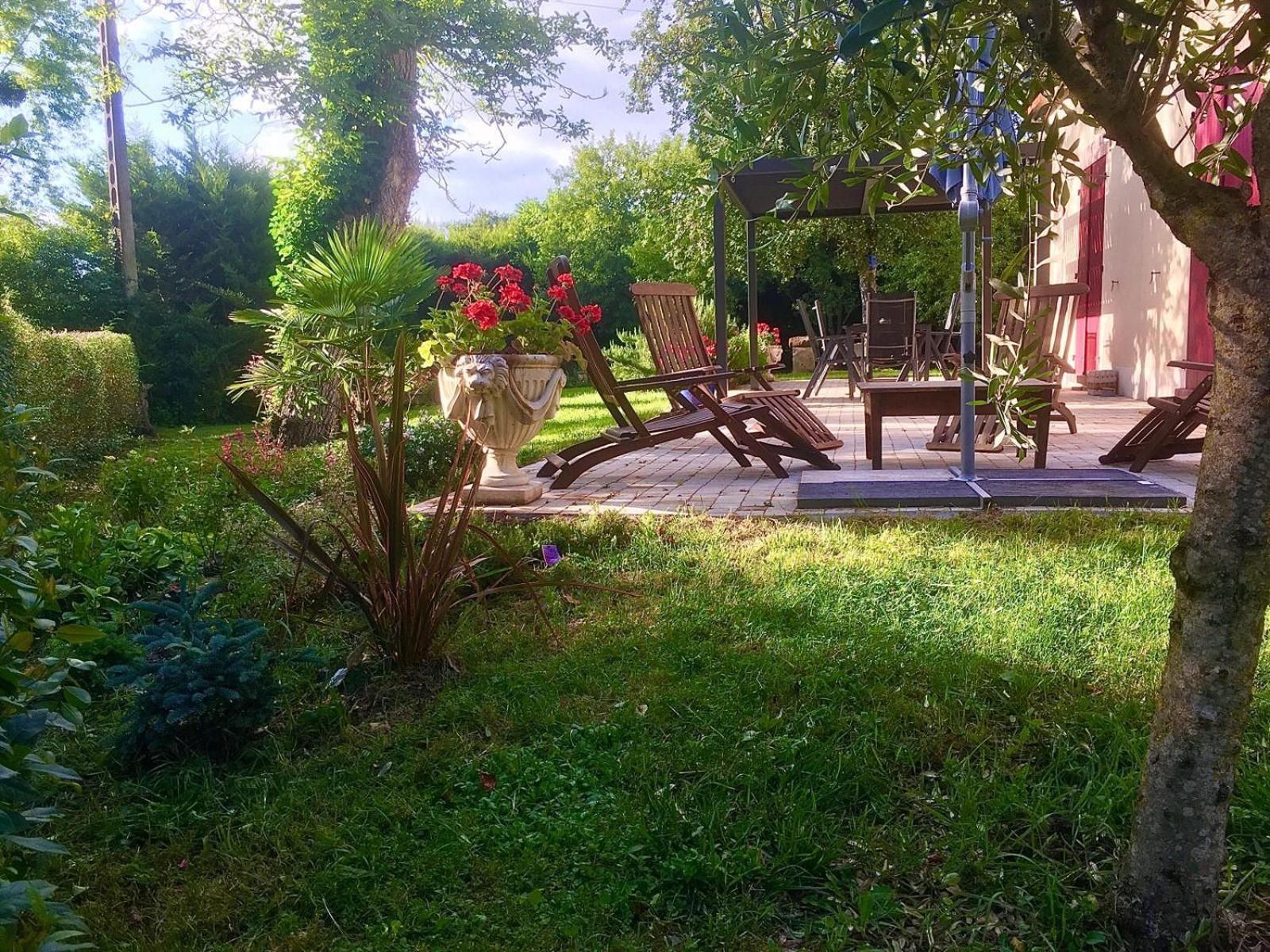 Nature Et Bord D'Etang A Jars Luaran gambar